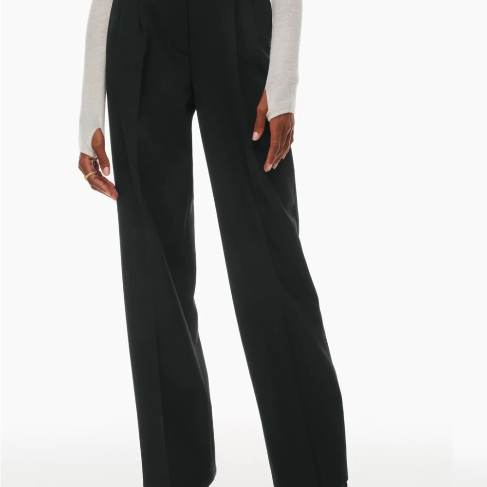 Aritzia Wilfred Effortless Pant (Crepette Fabric)